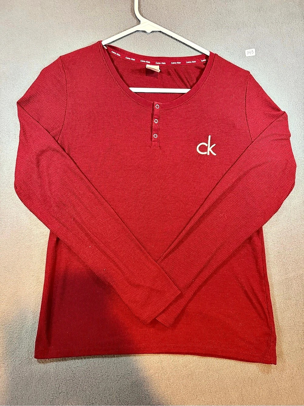 Calvin Klein women’s Ribbed Long Sleeve Henley Red Size Small